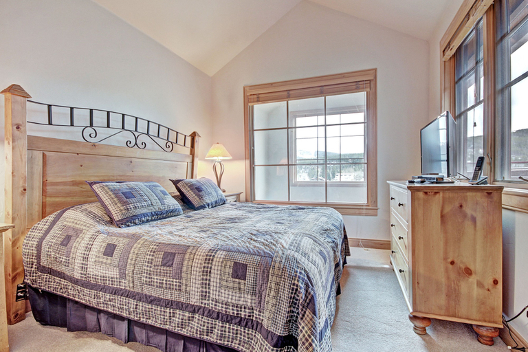 Bedroom 2, Park Avenue Lofts by Great Western Lodging, Summit