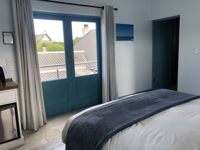 Bedroom 3, BlueSky Arniston Boutique Guesthouse, Overberg