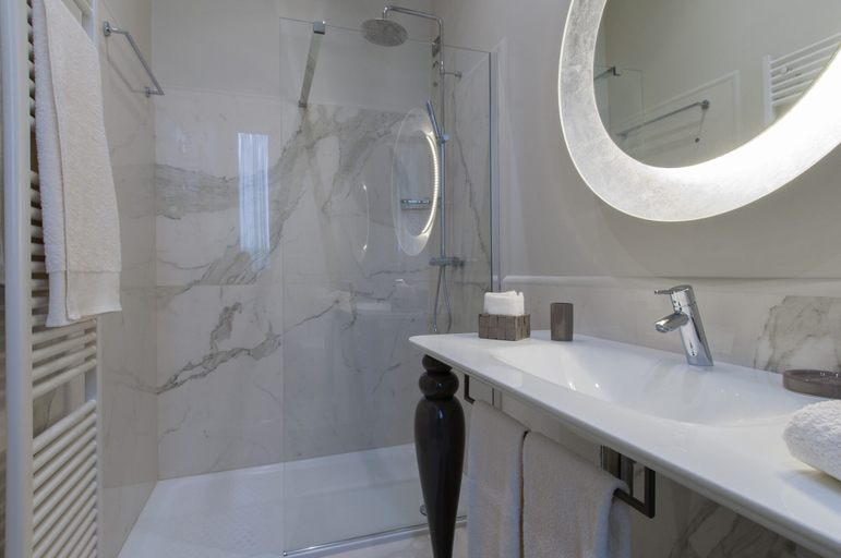 Bathroom 5, Brera Prestige B&B, Milano