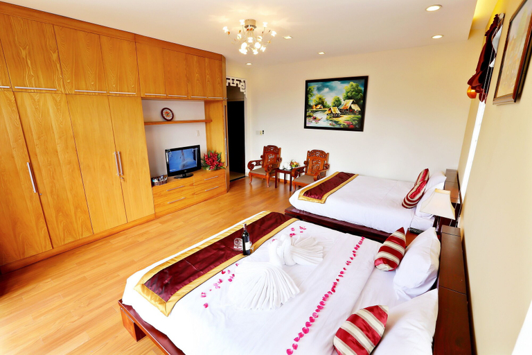 Bedroom 2, Well-To-Do Villa, Da Nang