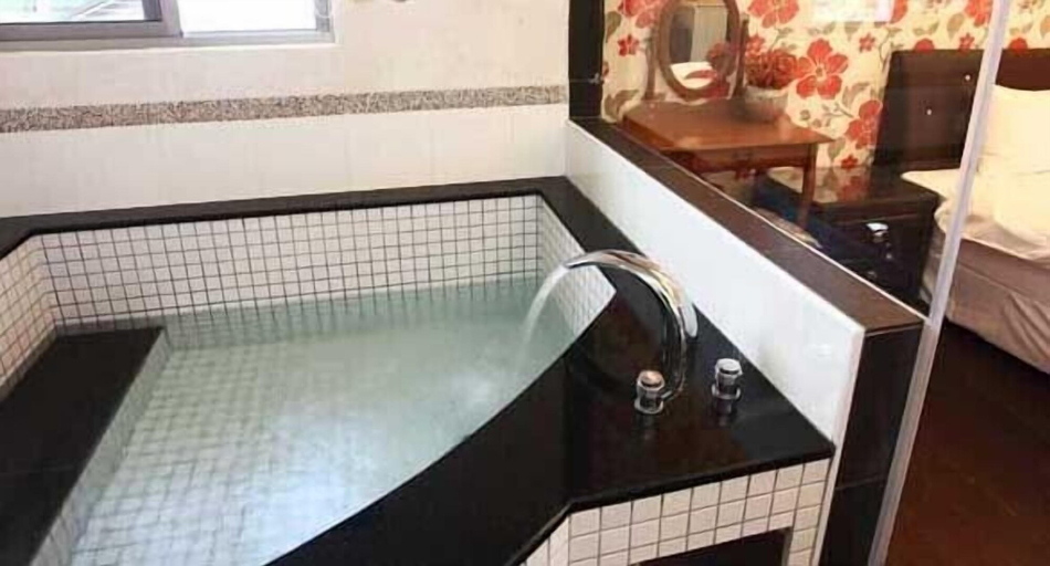 Bathroom 5, Hotspringworld, New Taipei City
