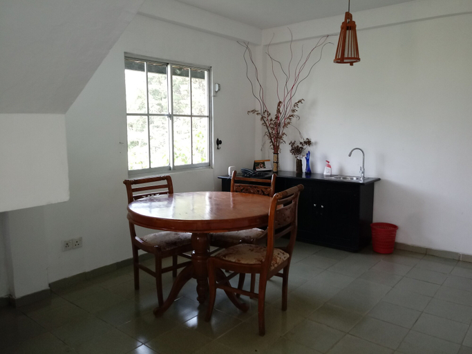 Others 4, Mount Cottage, Nuwara Eliya
