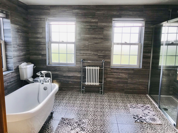 Bathroom 3, Marehay Hall Farm, Derbyshire