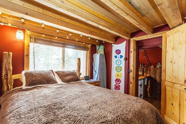 Bedroom 2, Treehouse by the Stream, Utah