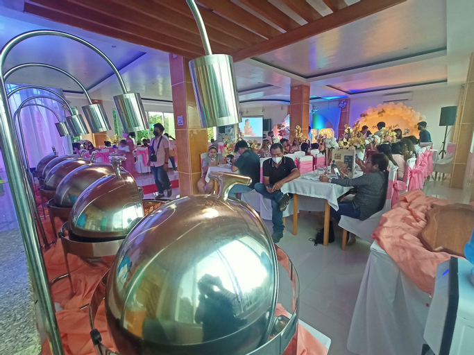 Food & Drinks 5, Cherry's Court_Yard, Puerto Princesa City