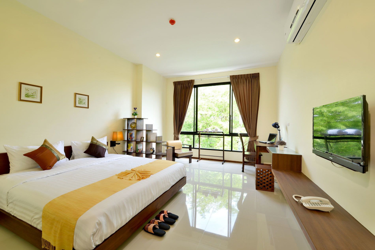 Bedroom 3, The Choice Hotel - Adults Only, Chom Thong
