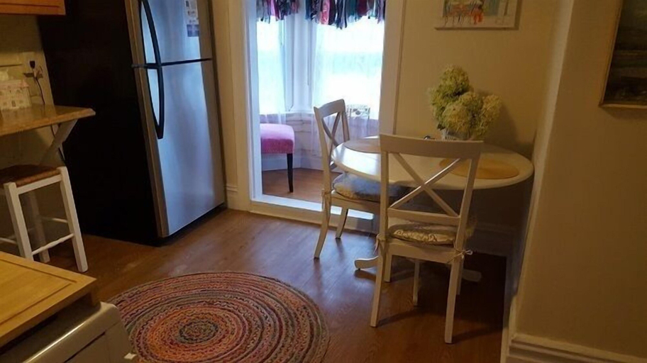 Others 5, Montclair Apartment, Essex