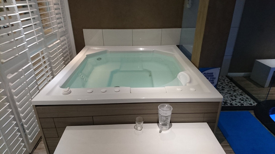 Bathroom 3, Breakers Resort 414, eThekwini