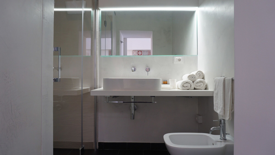 Bathroom 5, 1743 Loft Siracusa, Syracuse