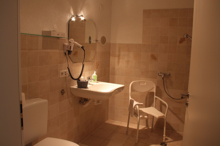 Bathroom 3, Verenas Parkhotel, Breisgau-Hochschwarzwald