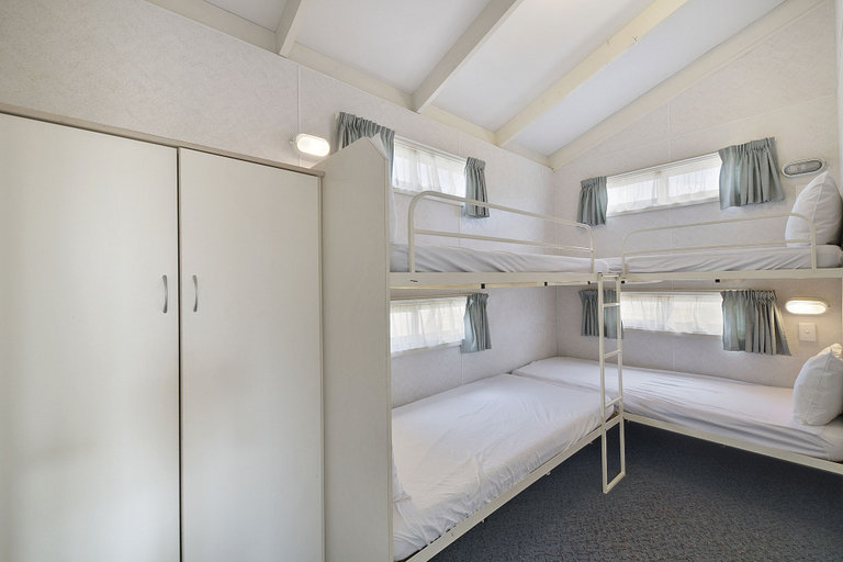 Bedroom 3, Benalla Tourist Park, Benalla - Benalla