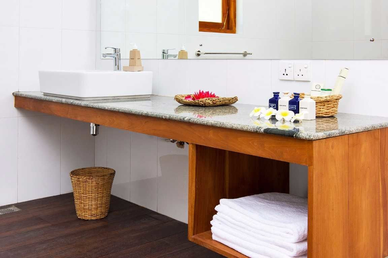 Bathroom 3, The Notary's House, Pannala