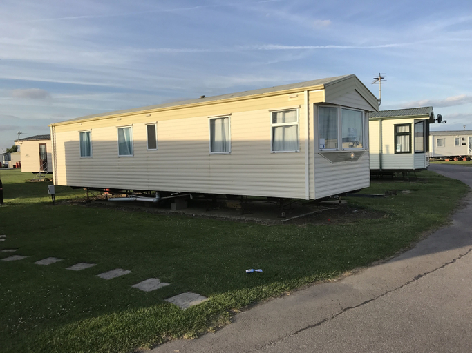 Exterior & Views 2, Rebecca Caravan Camber, East Sussex