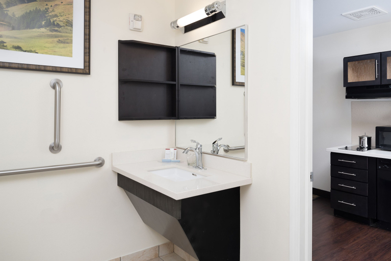 Bathroom 2, Candlewood Suites OLYMPIA/LACEY, Thurston