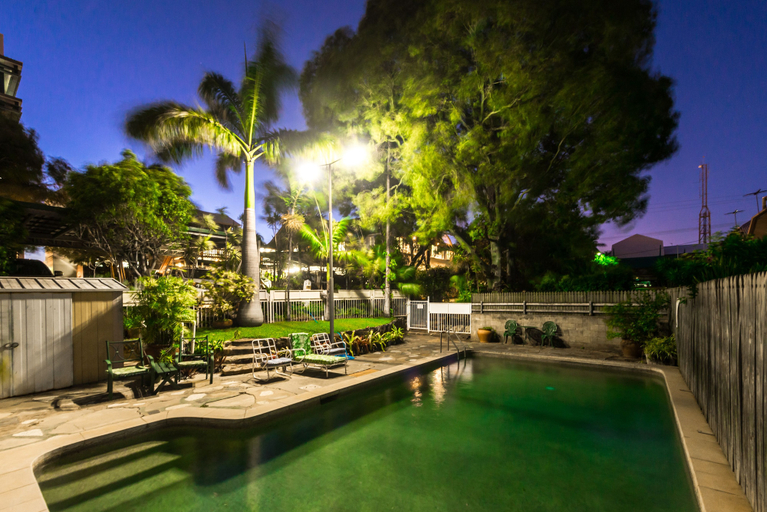 Sport & Beauty, Auckland Hill Bed & Breakfast, Gladstone