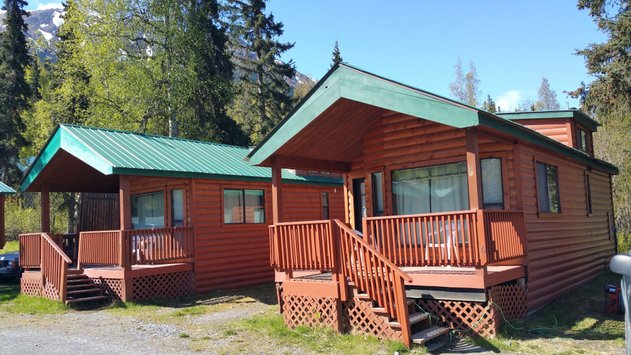 Exterior & Views 2, Gwin's Lodge & Roadhouse Est. 1952, Kenai Peninsula