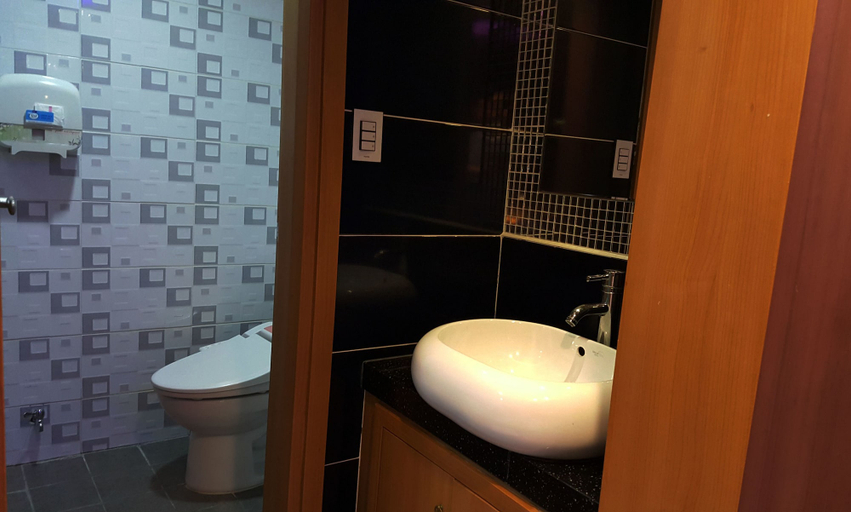 Bathroom 4, Hotel Luxury, Sasang