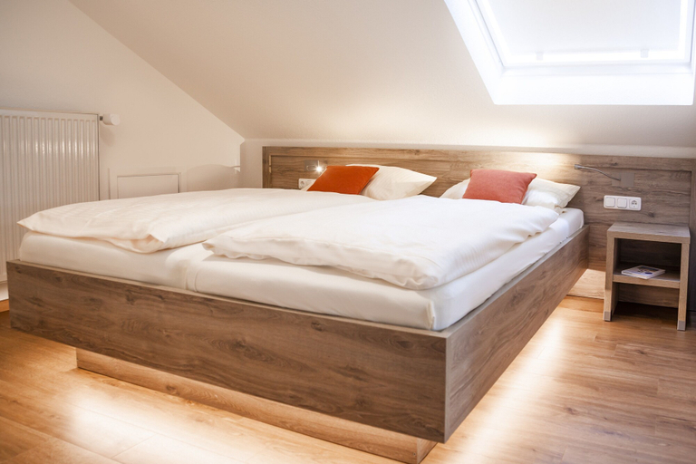 Bedroom 4, Hotel Ertl, Kulmbach