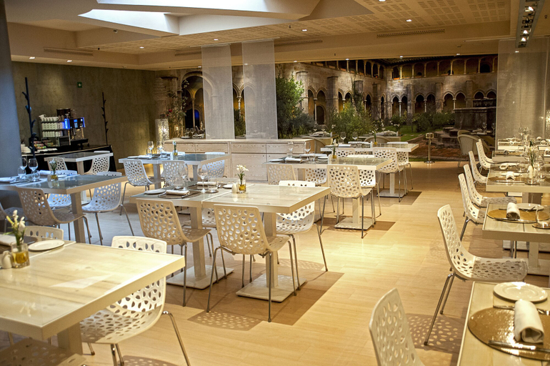 Food & Drinks 5, Hotel Badalona Tower, Barcelona