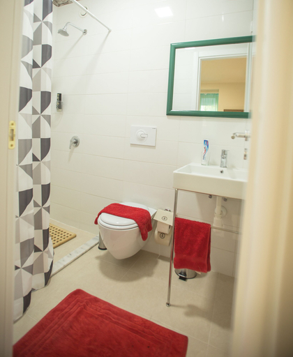 Bathroom 4, Artistic Tirana, Tiranës