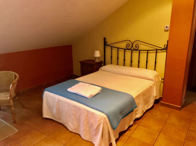 Bedroom 4, Hostal El Horno, León