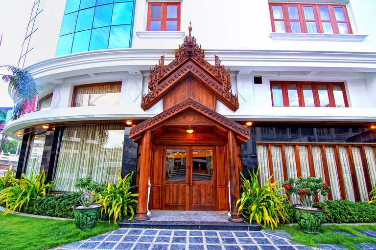 Exterior & Views 2, Shwe Ingyinn Hotel, Mandalay