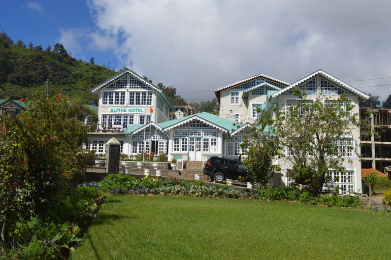 Exterior & Views