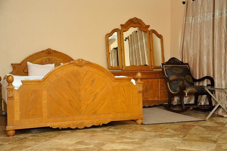 Bedroom 2, Dorabo Tourist Hotel, Butembe