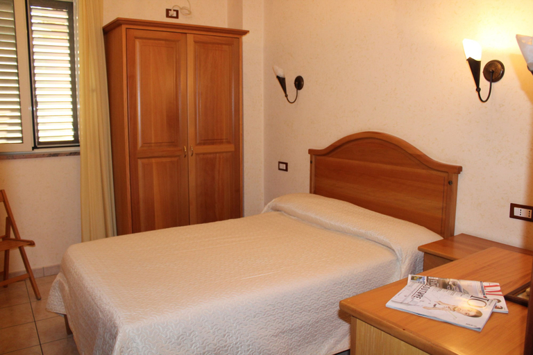 Bedroom 4, Ristorante Hotel Avvenire, Catanzaro