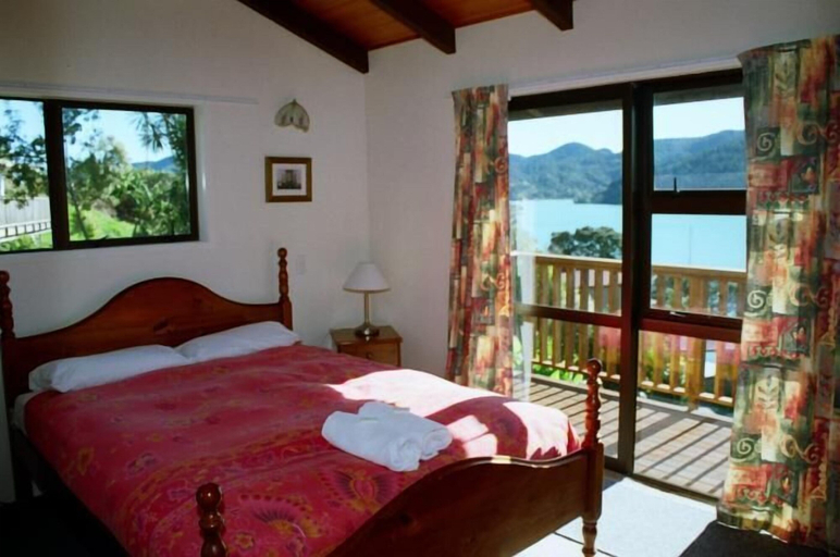 Bedroom, Sunseeker Lodge, Far North