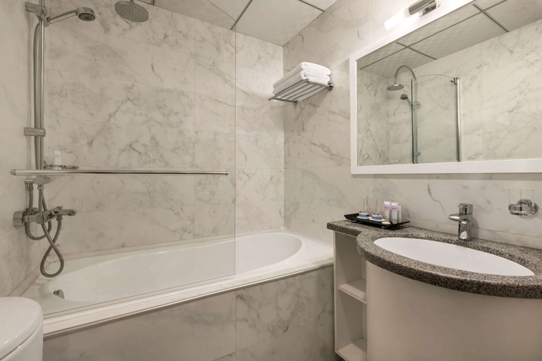 Bathroom 4, Ramada by Wyndham Bishkek Centre, Bishkek
