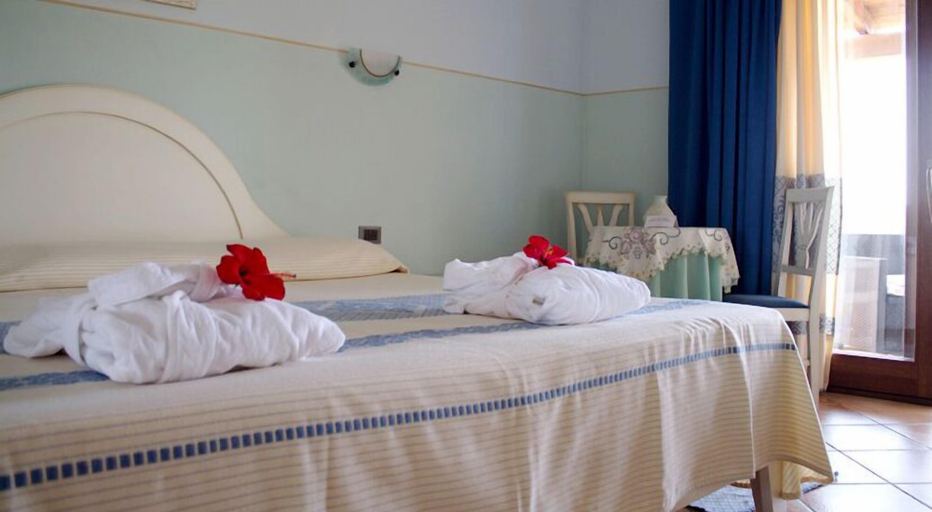 Bedroom 3, Hotel Luci Del Faro, Carbonia-Iglesias