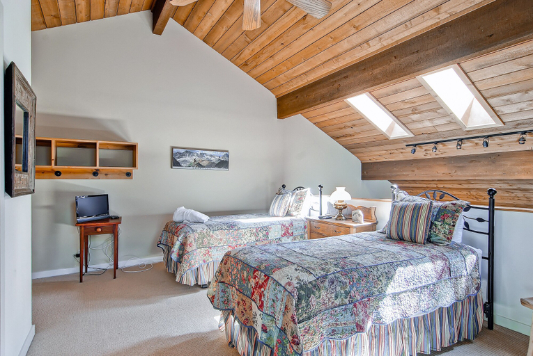 Bedroom 3, Ridgepoint Townhomes by East West Hospitality, Eagle