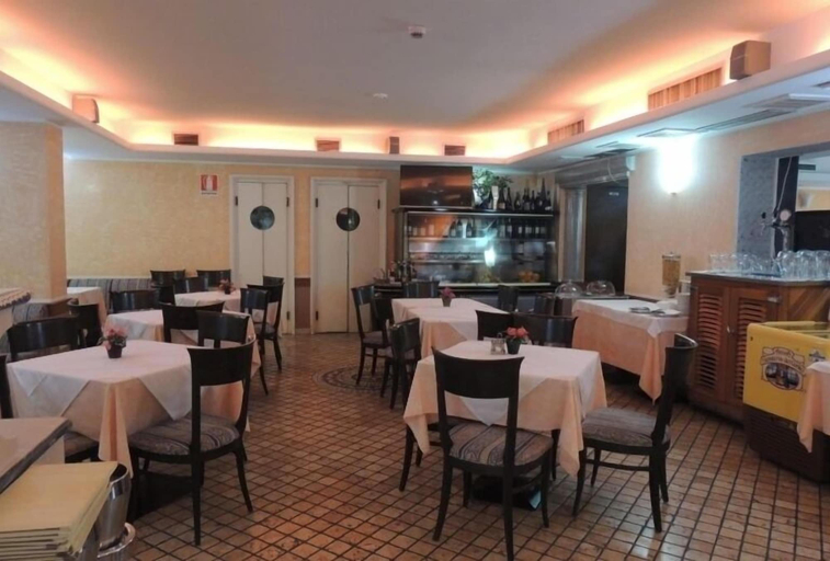 Food & Drinks 5, Albergo Ristorante Delfino, Novara