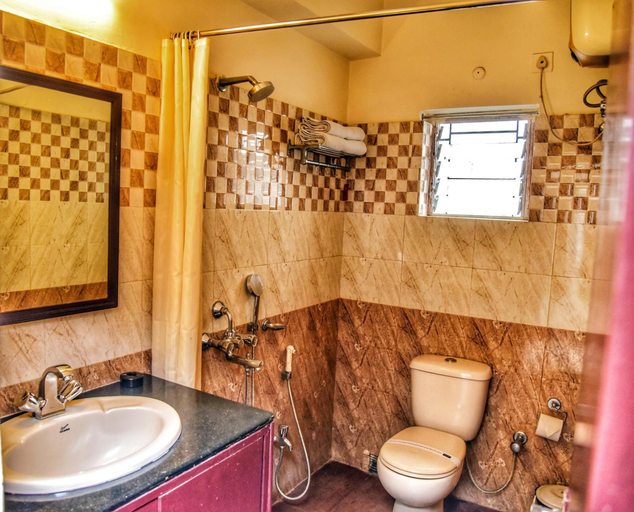 Bathroom 4, Wise Owl Comfotel, Kolkata