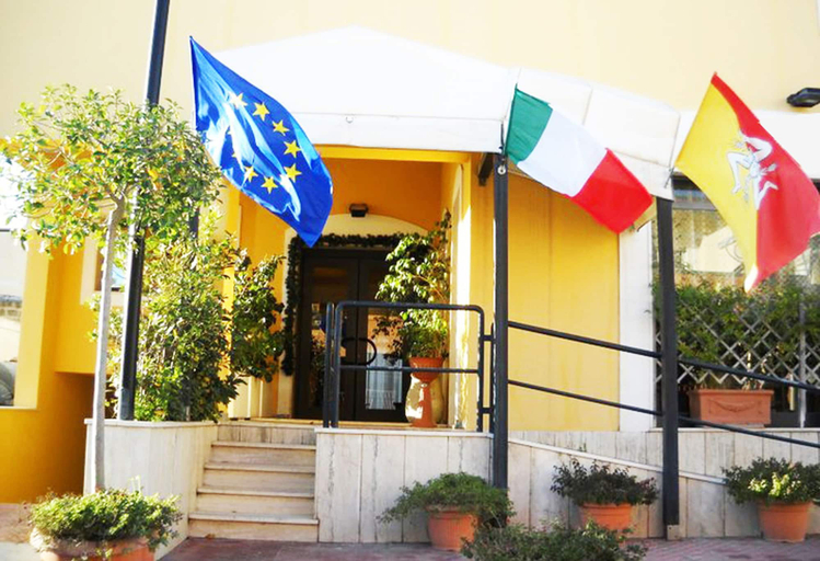 Exterior & Views, Greta Rooms Hotel, Trapani