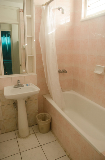 Bathroom 4, Conch Shell Studio at Sandcastles
