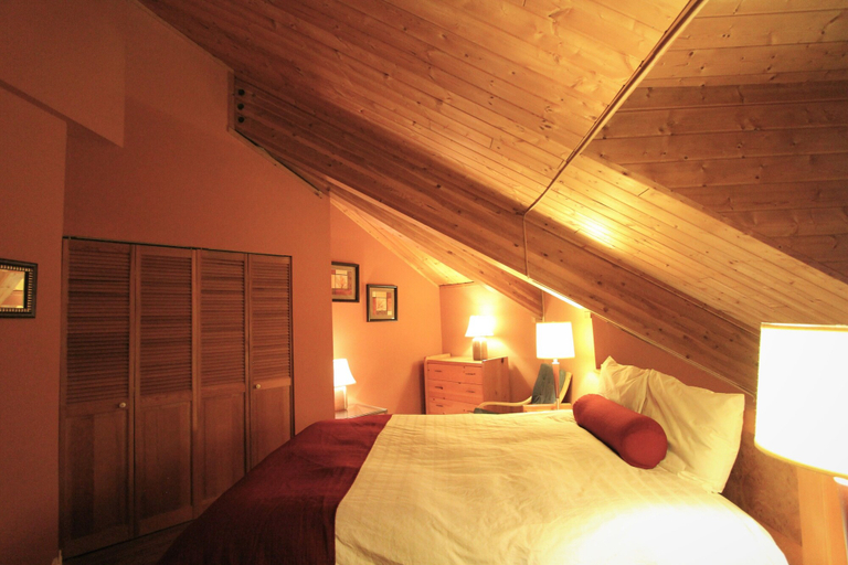 Bedroom 2, Rainbow Suites by Whistler Retreats, Squamish-Lillooet