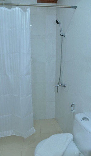 Bathroom 3, Kimseng Thai Hotel, Phnom Penh