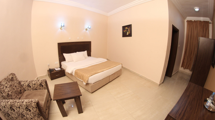 Bedroom 2, Residency Hotel Leophine House, Dunukofia