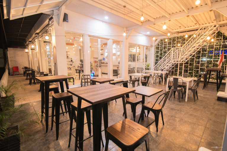 Food & Drinks 2, Hadrah Hotel, Banda Aceh