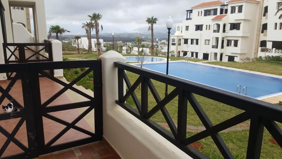 Others 5, Lilac's garden Vue piscine, Tétouan