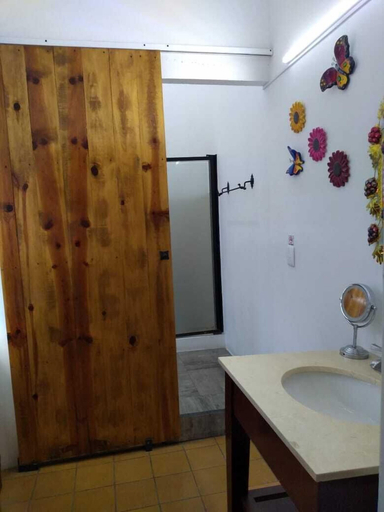 Bathroom 4, Casona Tlaquepaque Temazcal y Spa, Tlaquepaque