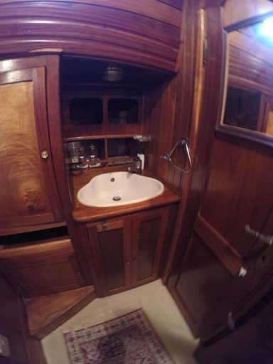 Bathroom 5, Caicco Akos, Venezia