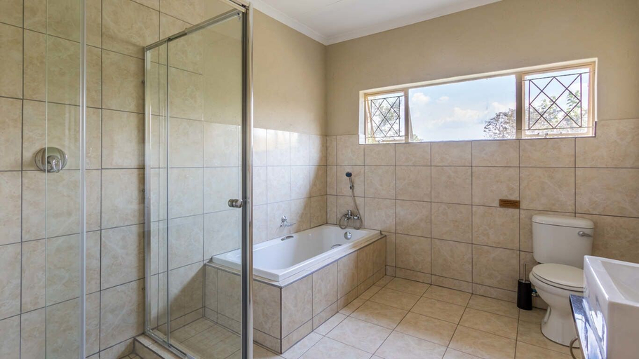 Bathroom 4, Sabie Retreats Guest House, Ehlanzeni