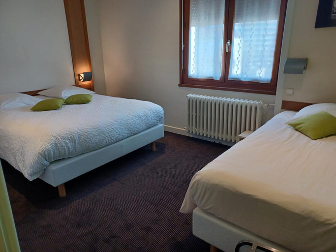 Bedroom 3, Hotel Restaurant Bellevue, Haute-Savoie