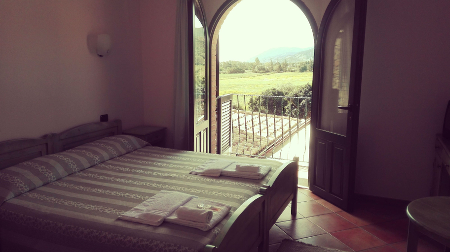 Bedroom 2, Hotel Janas, Ogliastra