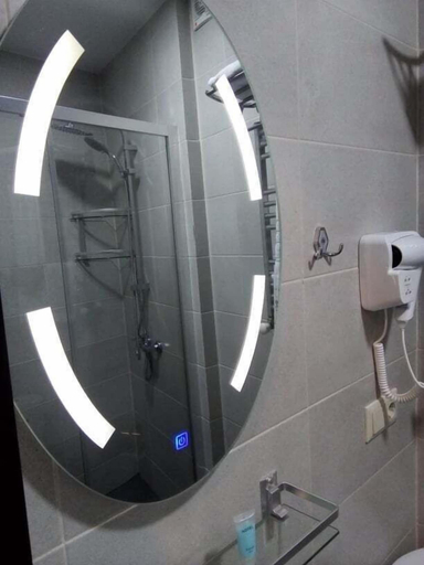 Bathroom 4, Old Garden Hotel, Batumi