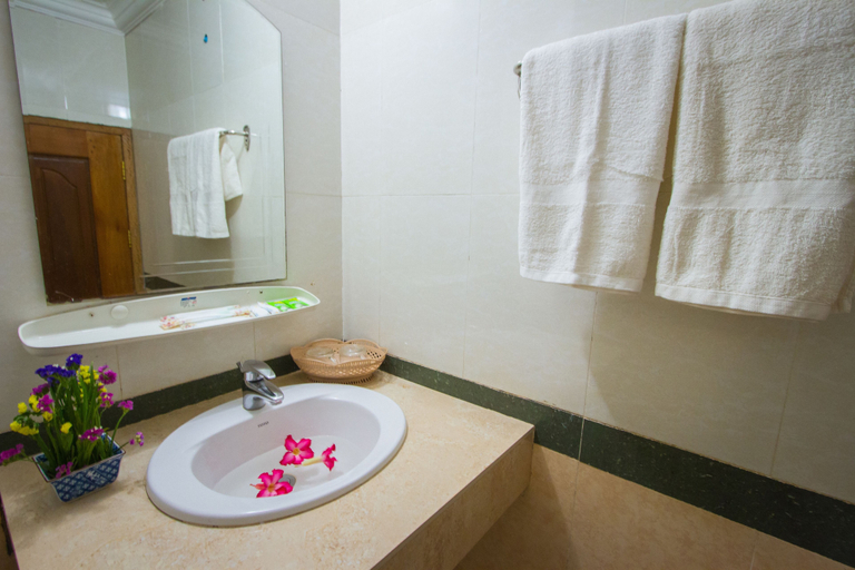 Bathroom 4, Botoum Hotel, Serei Saophoan