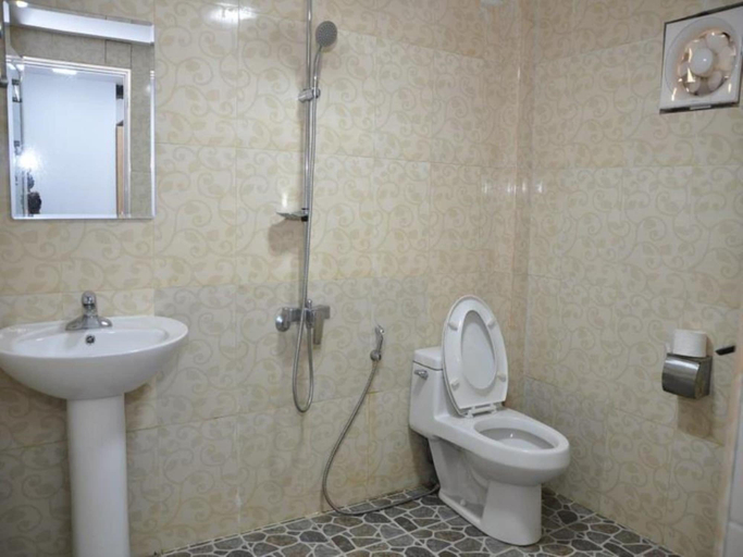 Bathroom 3, MS Hotel, Yangon